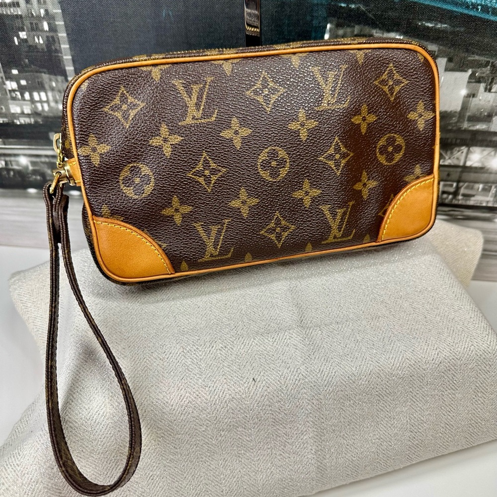 💥SOLD💥Dragonne PM Pouch/Wristlet Monogram